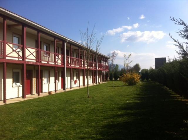 Couett' Hotel Rumilly Екстер'єр фото