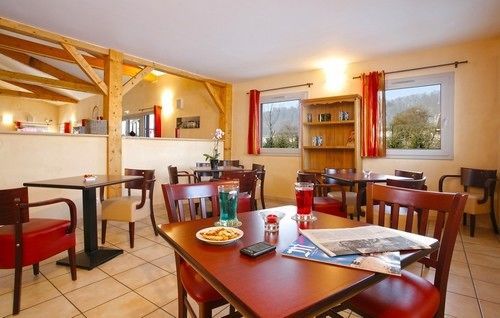 Couett' Hotel Rumilly Екстер'єр фото